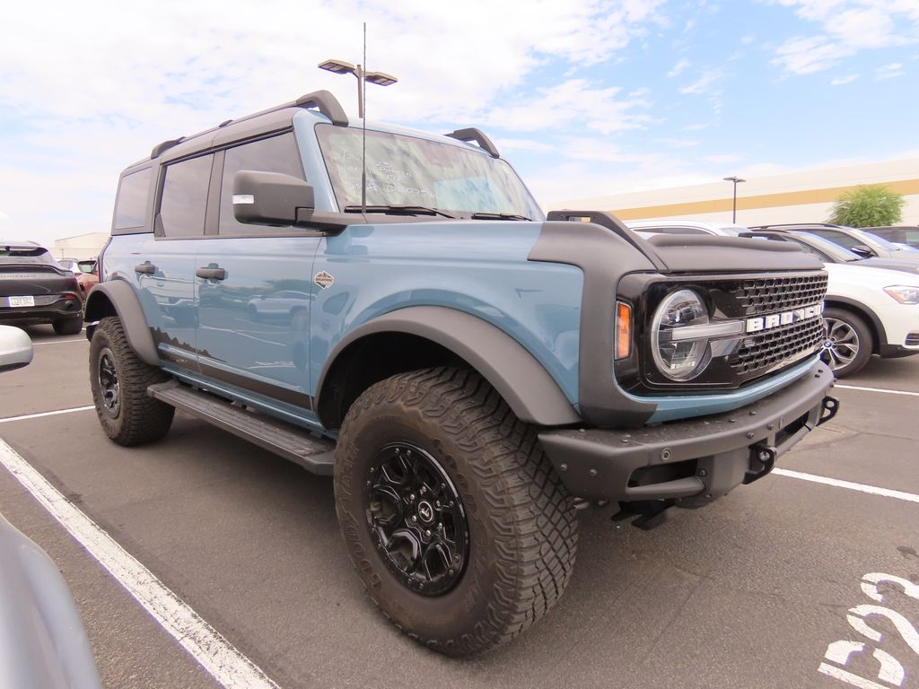 2023 Ford Bronco Wildtrak photo 2