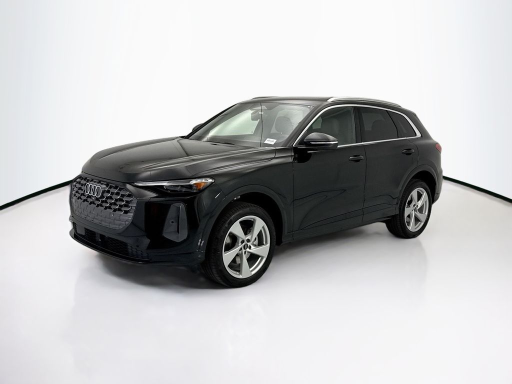 2026 Audi Q5 Premium Plus quattro's photo