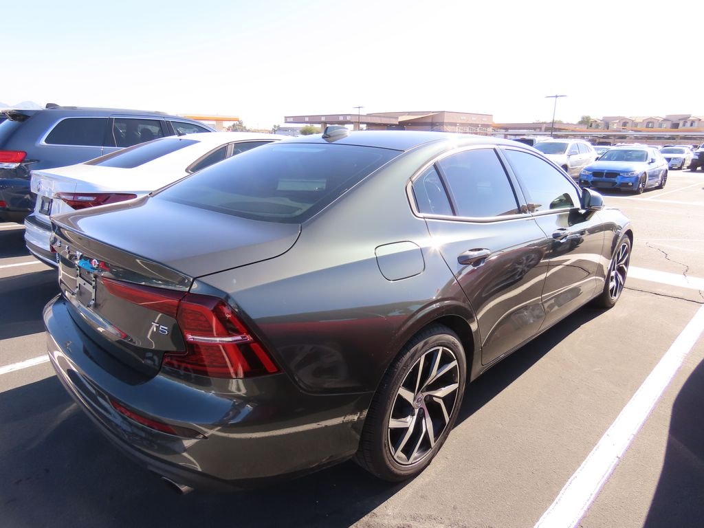 Used 2020 Volvo S60 T5 Momentum Sedan