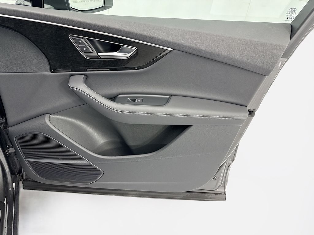 2025 Audi Q7 Premium Plus - Photo 24