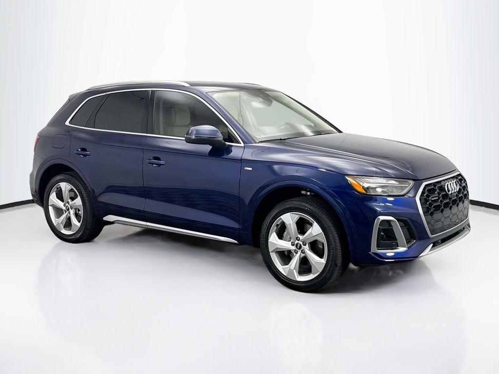 2023 Audi Q5 45 S line Premium photo 2