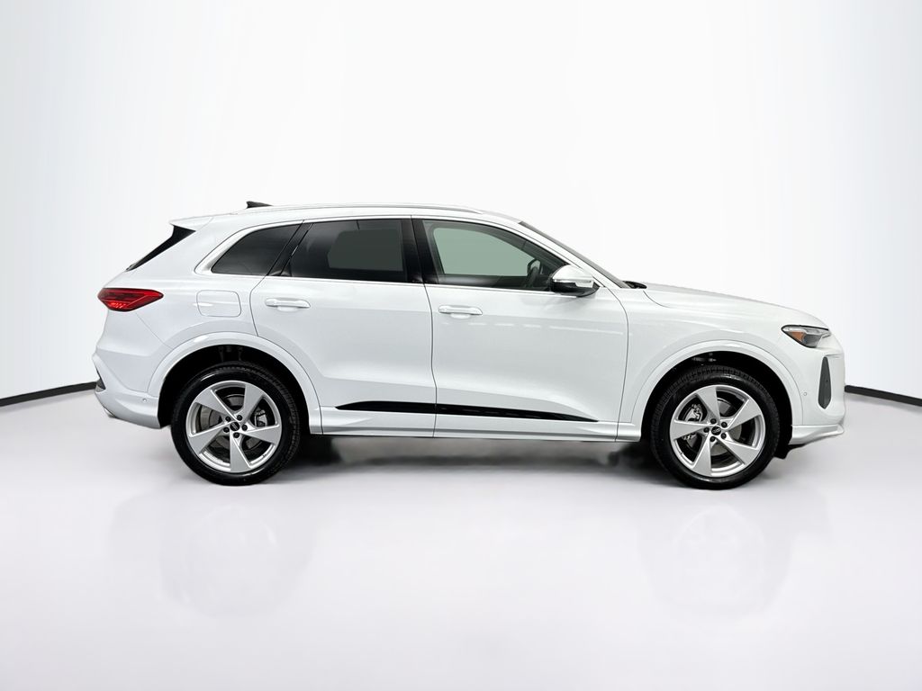 2025 Audi Q5 2.0T Premium Plus photo 3