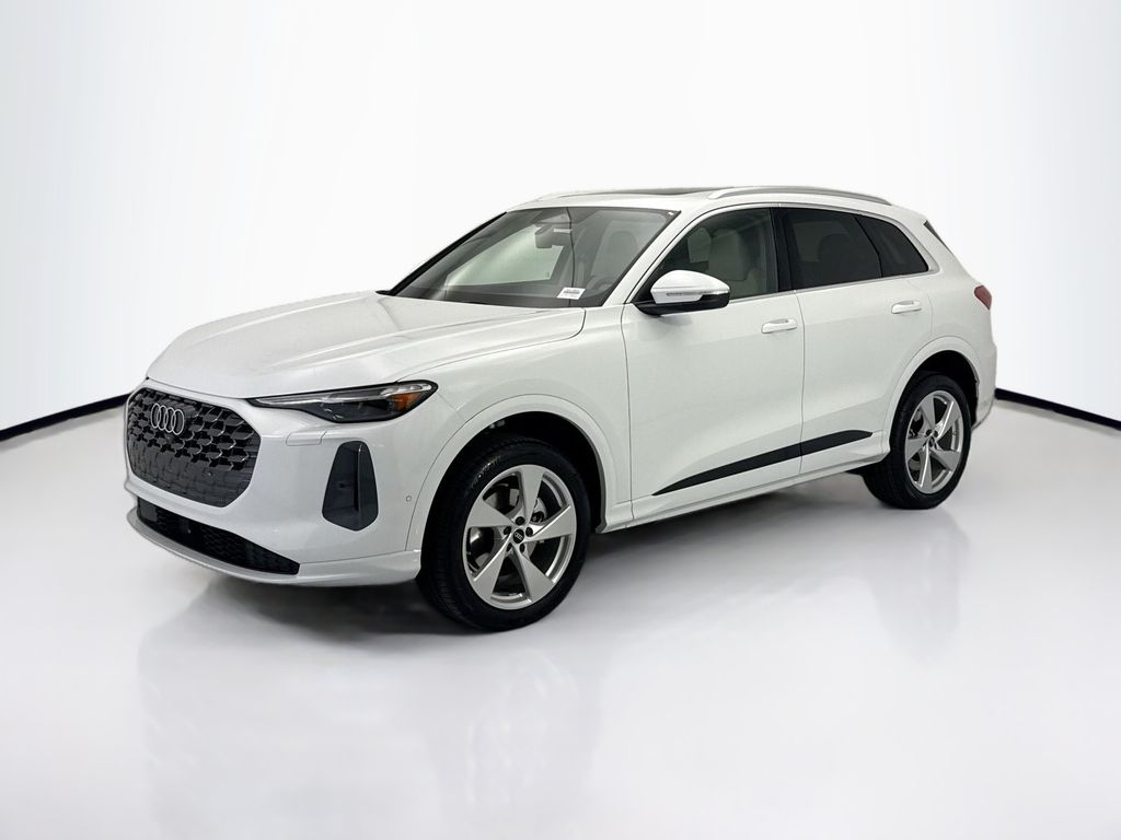 2026 Audi Q5 Premium Plus quattro's photo