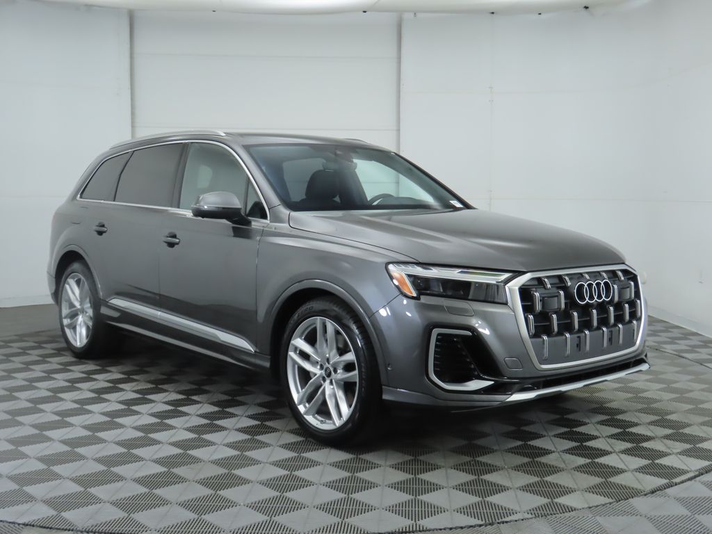 2025 Audi Q7 55 Premium Plus photo 2