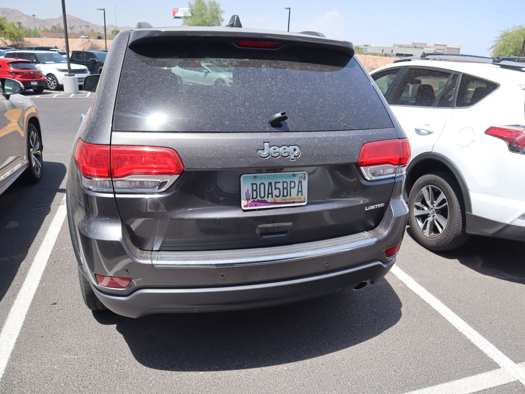 2017 Jeep Grand Cherokee Limited photo 3