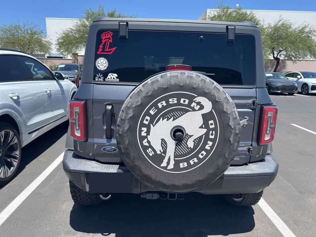 2023 Ford Bronco Badlands photo 2