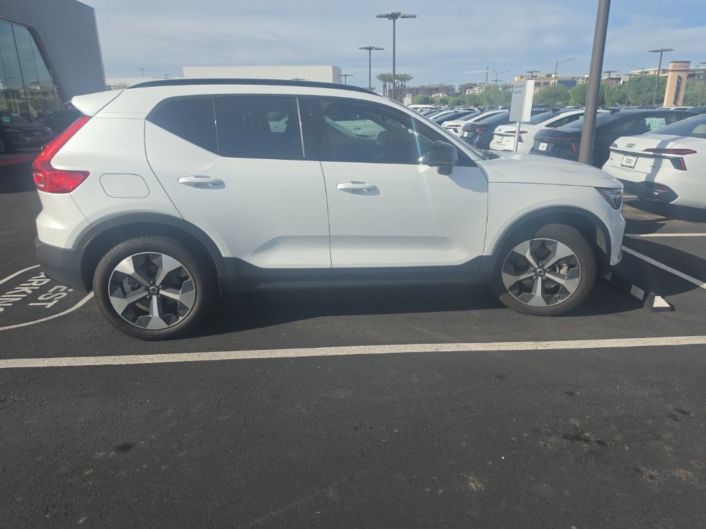 Used 2023 Volvo XC40 B5 Plus Dark Theme SUV
