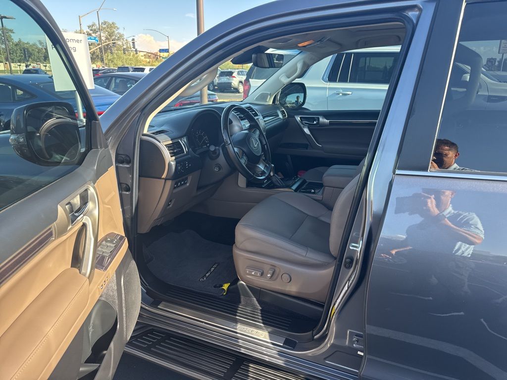 2021 Lexus GX 460 photo 4