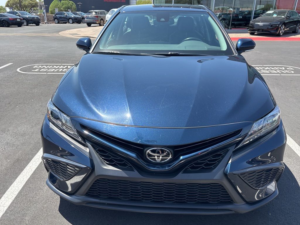 2021 Toyota Camry SE photo 2