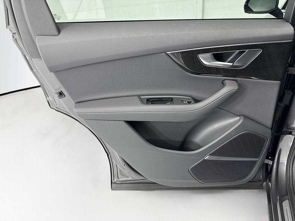 2025 Audi Q7 Premium Plus - Photo 25