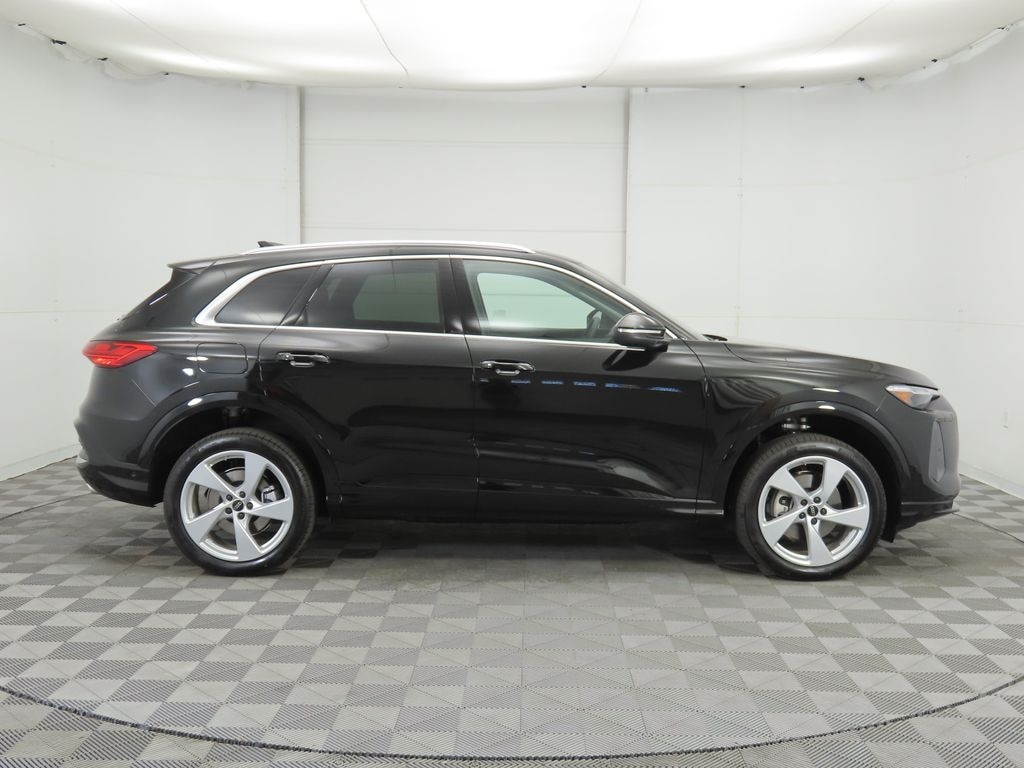 New 2025 Audi Q5 2.0T Premium SUV