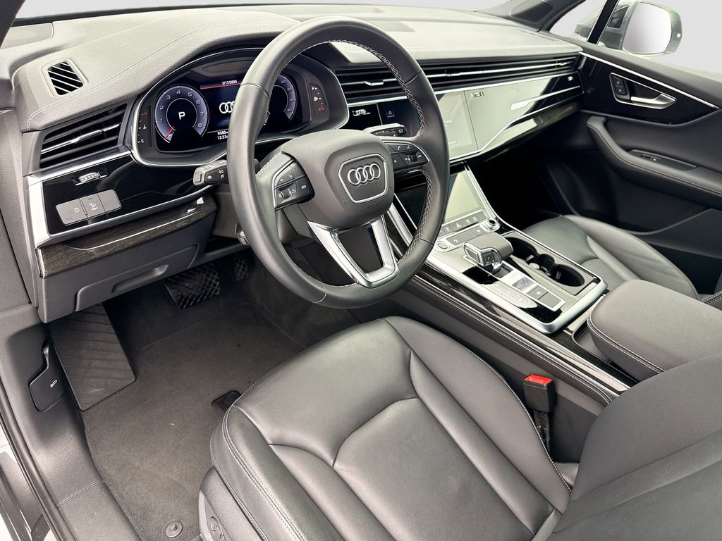 2025 Audi Q7 Premium Plus - Photo 9
