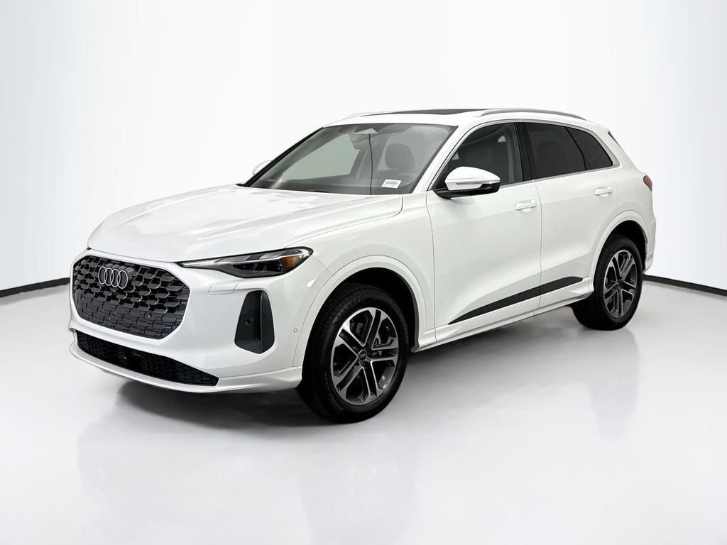 2025 Audi New Q5 Premium's photo