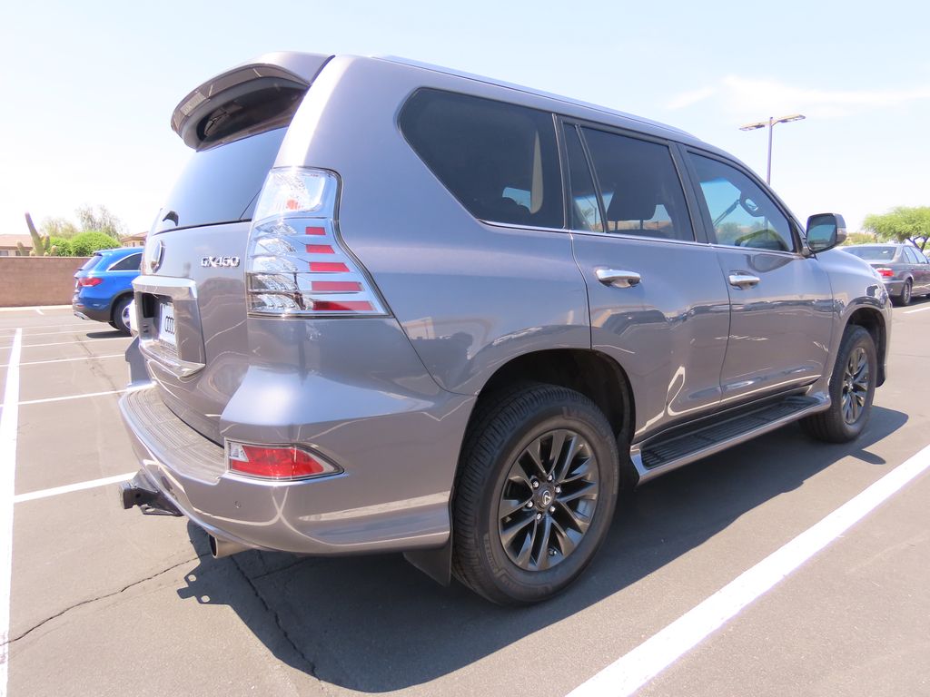 2021 Lexus GX 460 photo 3