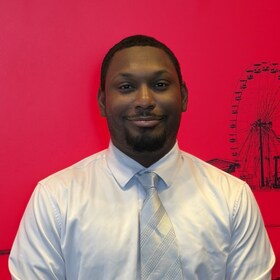 Staff member Derrick Ross from ID_4253c13287fa