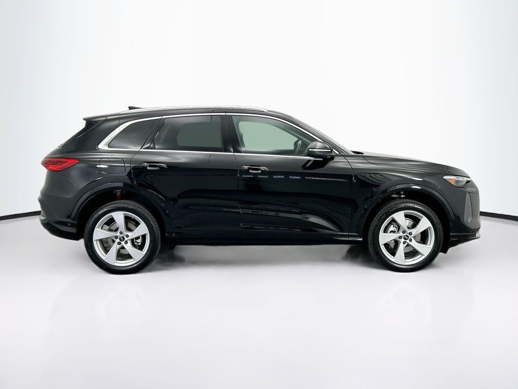 New 2025 Audi Q5 2.0T Premium SUV