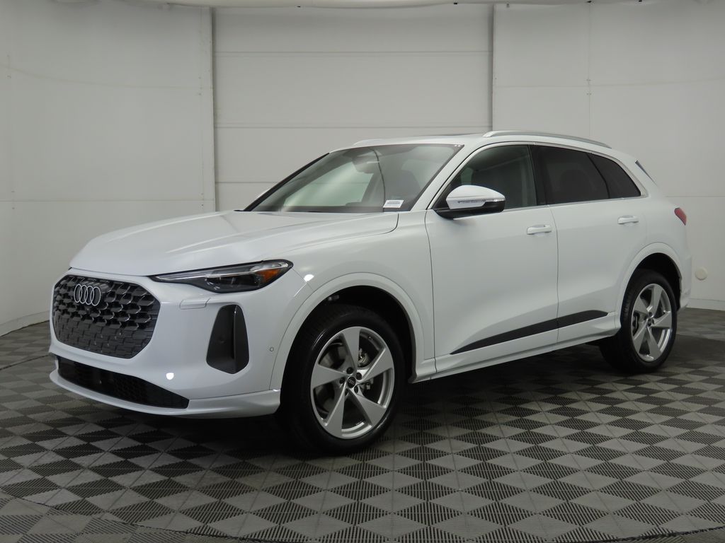 2025 Audi New Q5 Premium Plus's photo