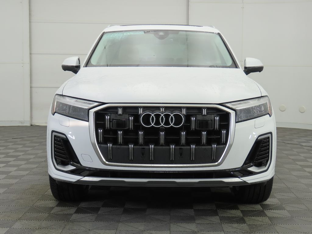 2025 Audi Q7 45 Premium Plus photo 2