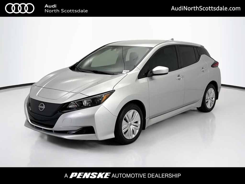 2025 Nissan Leaf S's photo