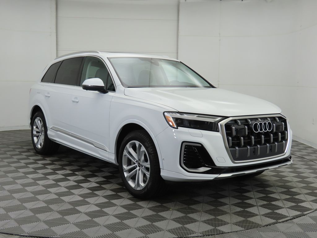 2025 Audi Q7 45 Premium Plus photo 3