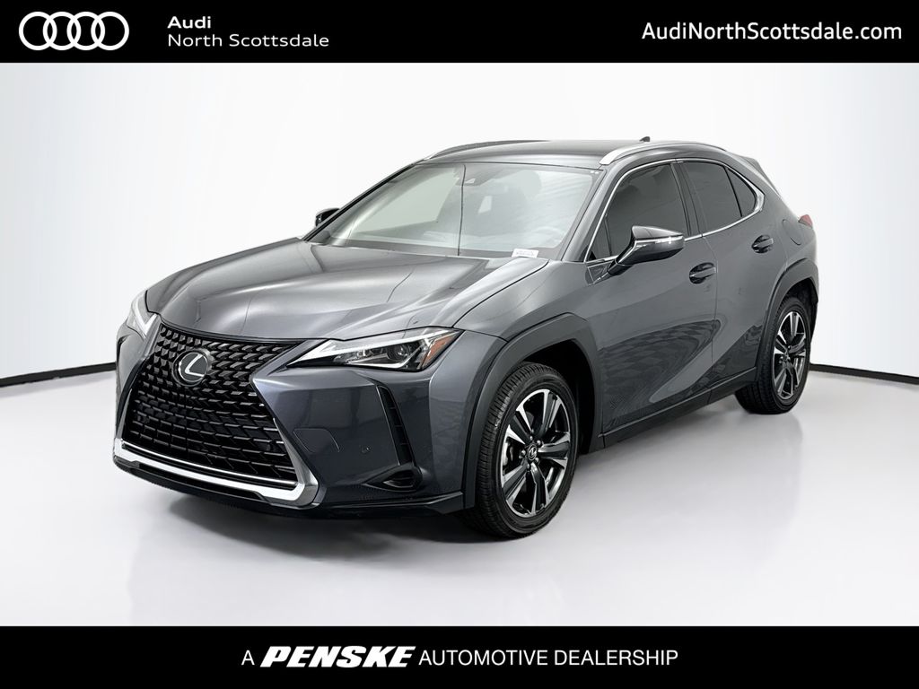2022 Lexus UX 200's photo