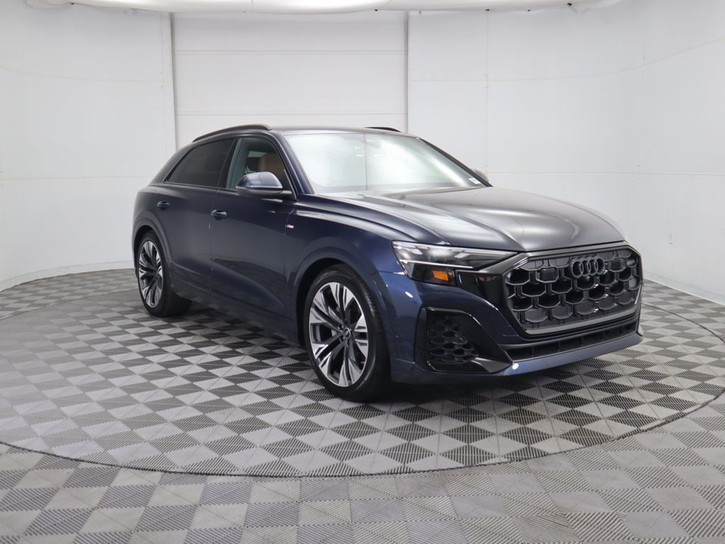 2025 Audi Q8 55 Premium Plus photo 2