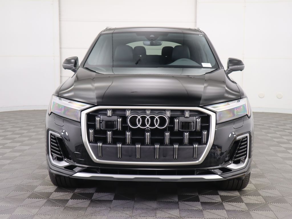 2025 Audi Q7 55 Premium Plus photo 2
