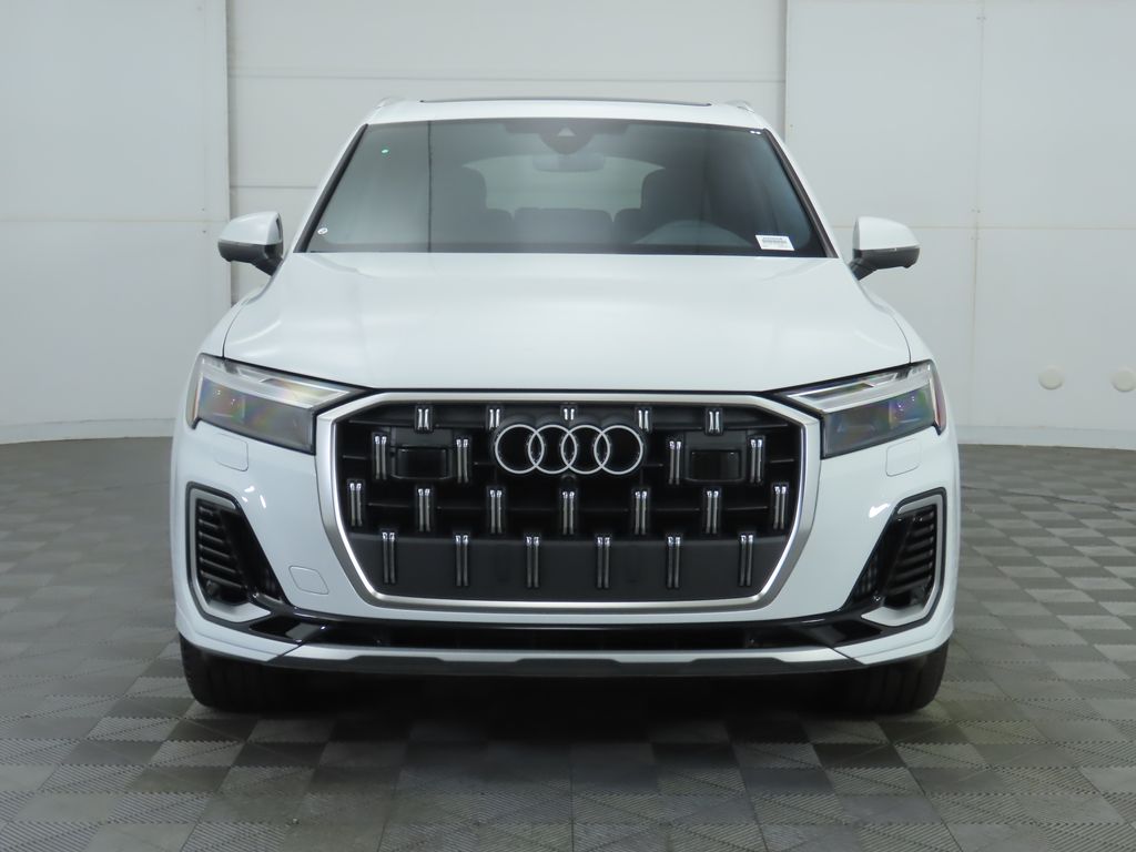 2025 Audi Q7 55 Premium Plus photo 2