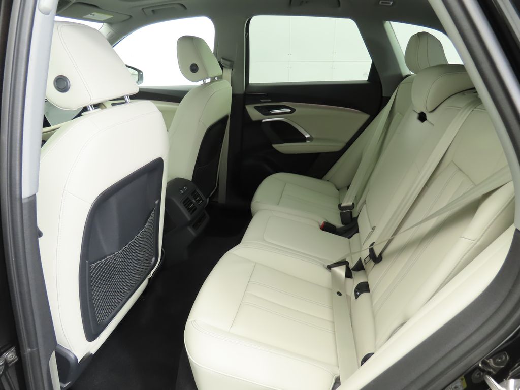 2025 Audi Q5 Premium Plus - Photo 23