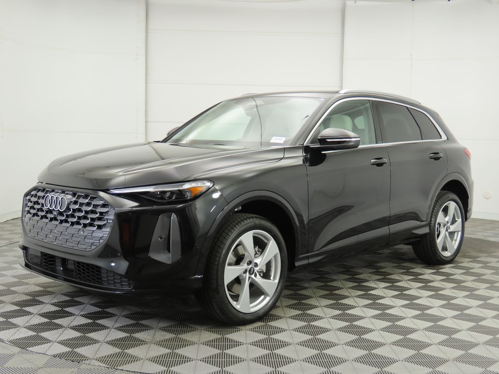 2025 Audi New Q5 Premium Plus's photo