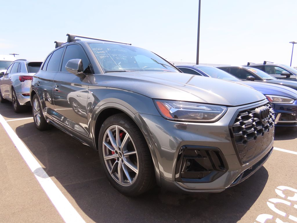 2024 Audi Q5 55 Premium Plus photo 2
