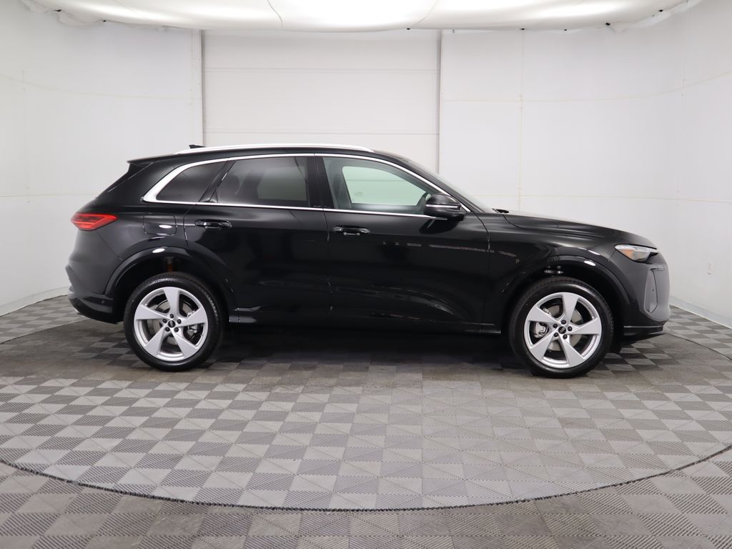 2025 Audi Q5 2.0T Premium Plus photo 4