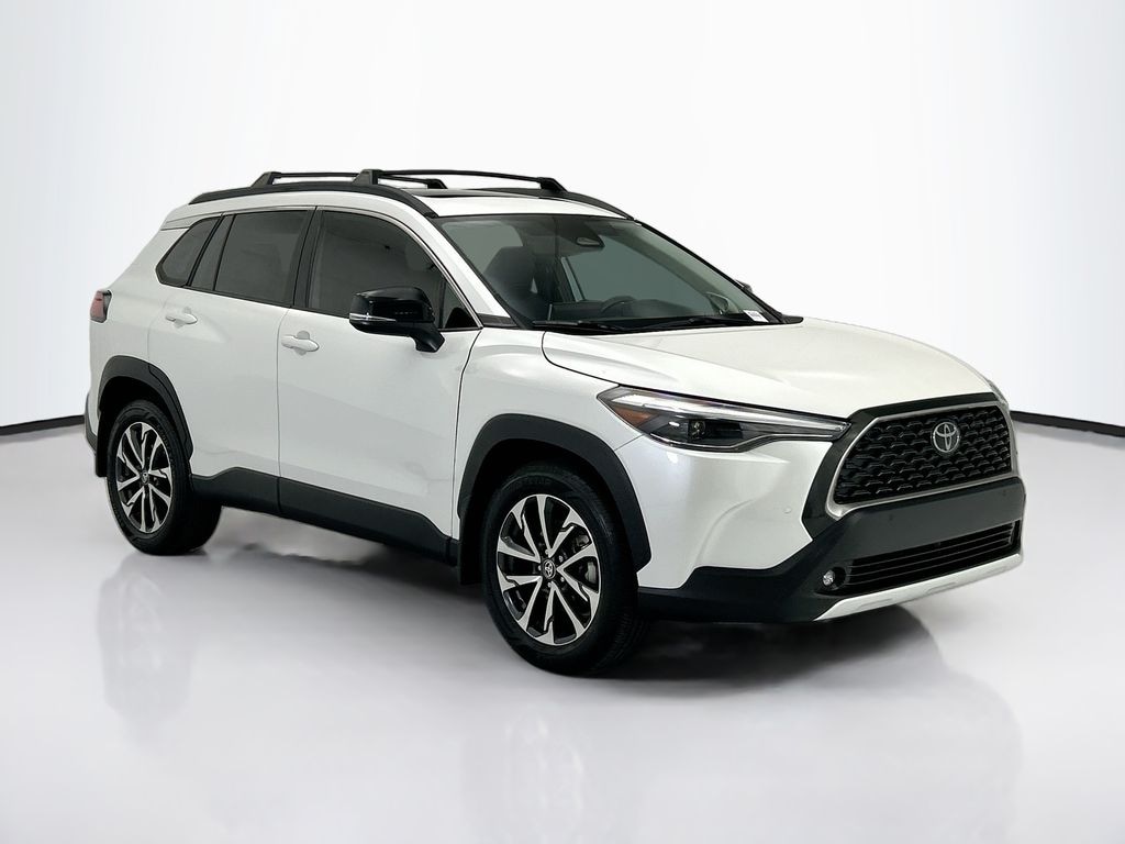 Used 2025 Toyota Corolla Cross XLE SUV