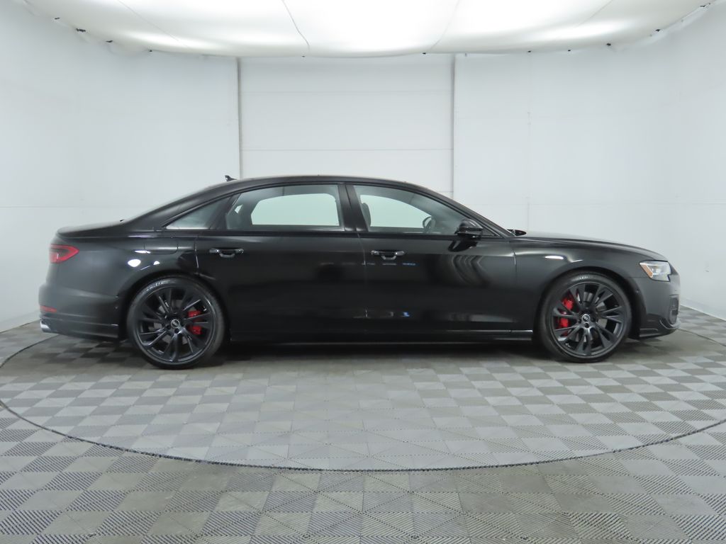 2025 Audi S8 4.0T photo 4