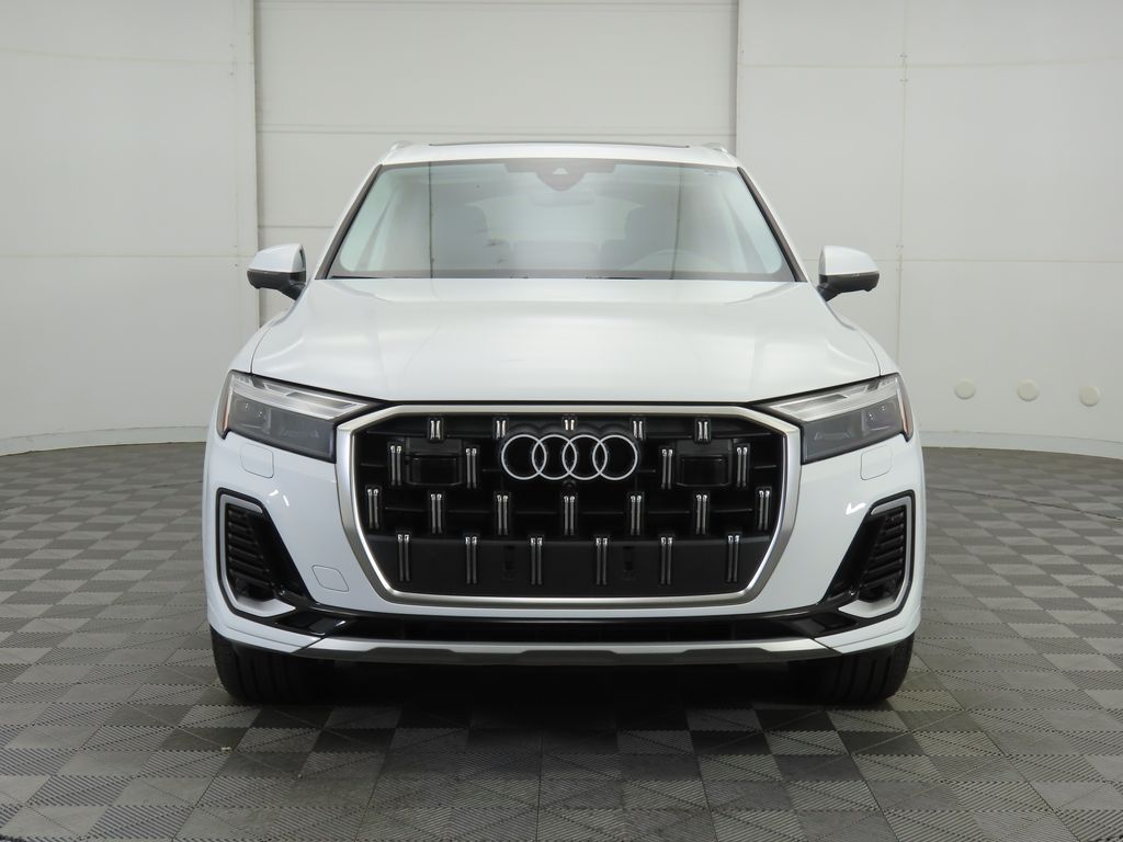 2025 Audi Q7 45 Premium Plus photo 2