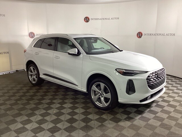 2025 Audi Q5 2.0T Premium Plus photo 3