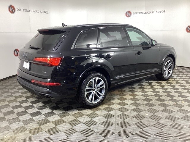 2026 Audi Q7 45 Premium Plus photo 4