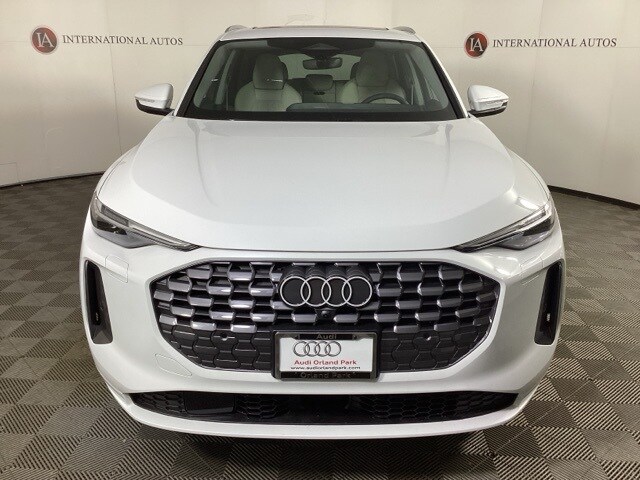 2025 Audi Q5 2.0T Premium Plus photo 2