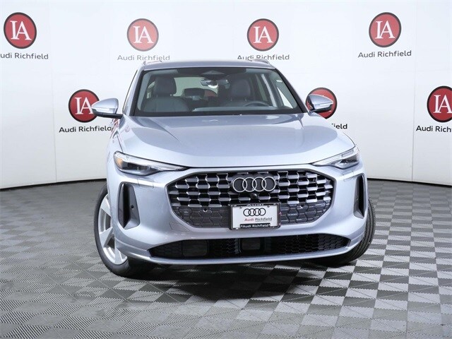 2025 Audi Q5 2.0T Premium Plus photo 2