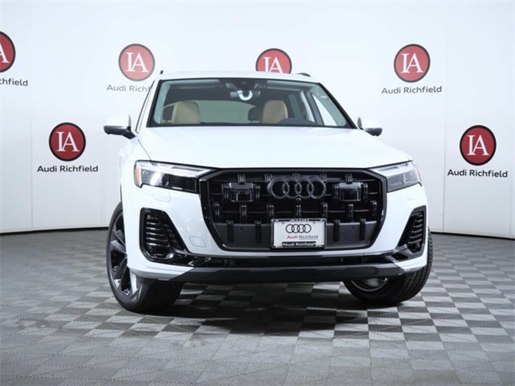 New 2025 Audi Q7 55 Premium Plus SUV