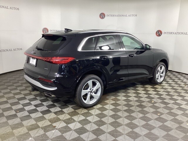 2025 Audi Q5 2.0T Premium Plus photo 2