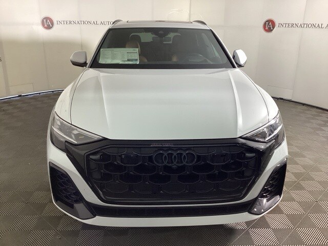 2025 Audi Q8 55 Prestige photo 2