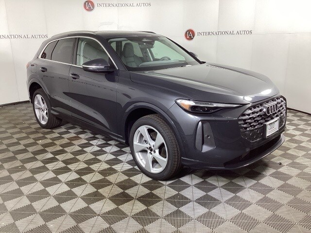 2025 Audi Q5 2.0T Premium Plus photo 3
