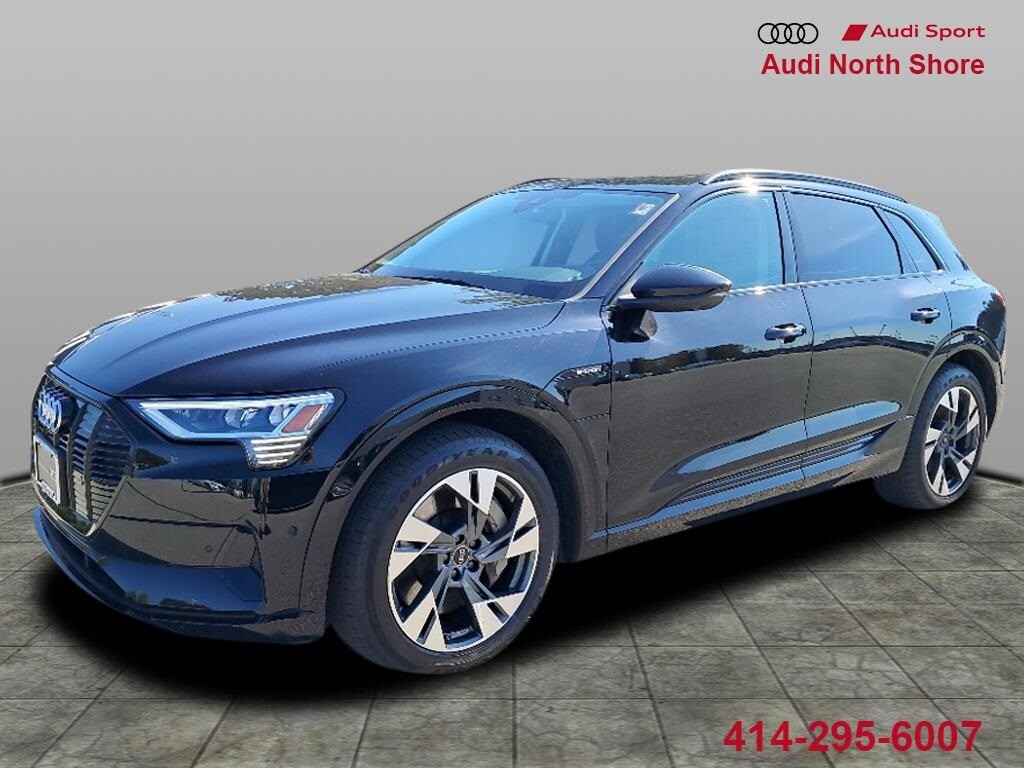 2023 Audi e-tron Premium photo 3