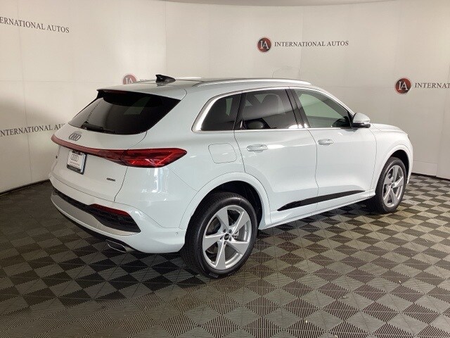 2025 Audi Q5 2.0T Premium Plus photo 4