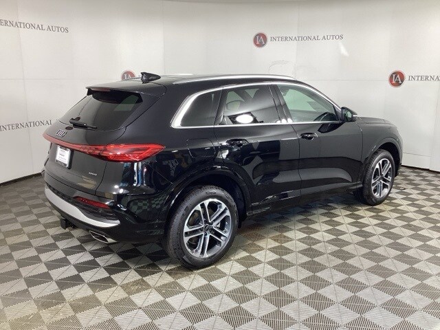 2025 Audi Q5 2.0T Premium Plus photo 2