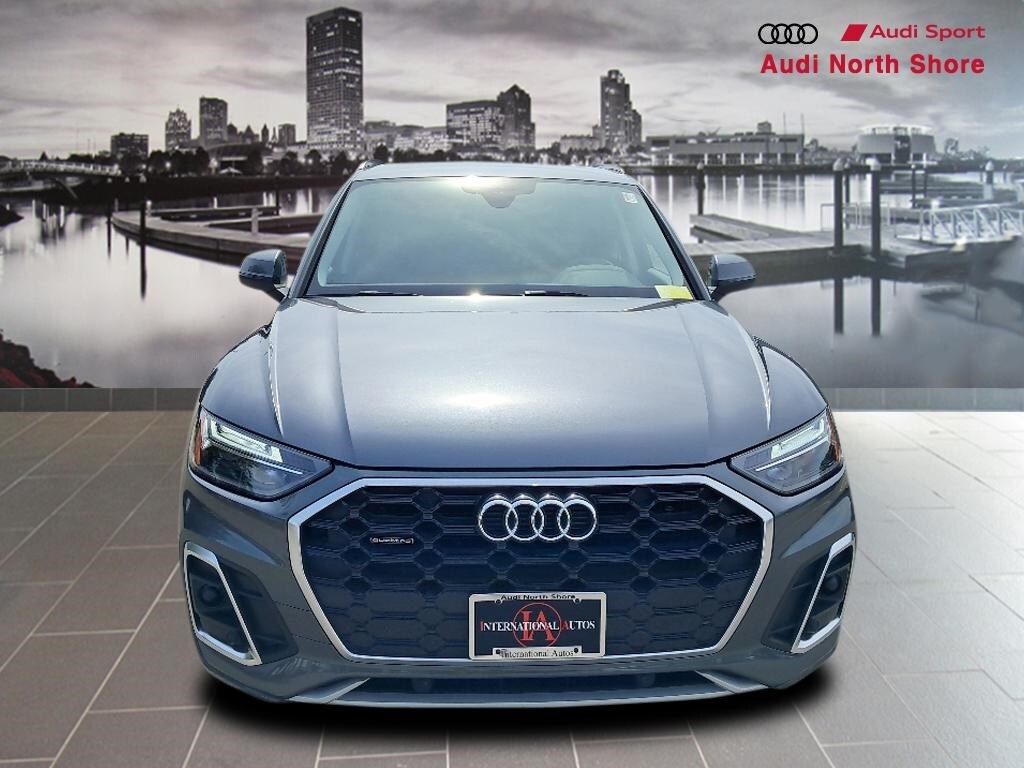 2023 Audi Q5 45 S line Premium photo 2