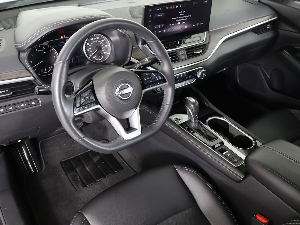 2023 Nissan Altima 2.5 SL photo 2