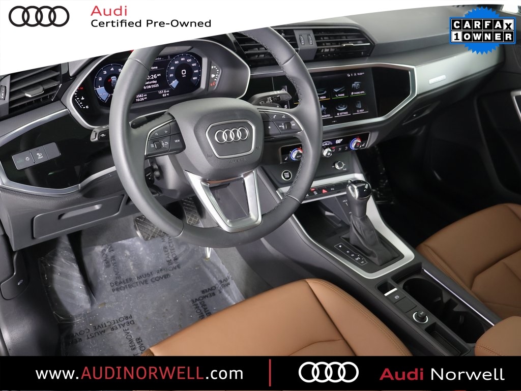 2025 Audi Q3 S line Premium photo 2