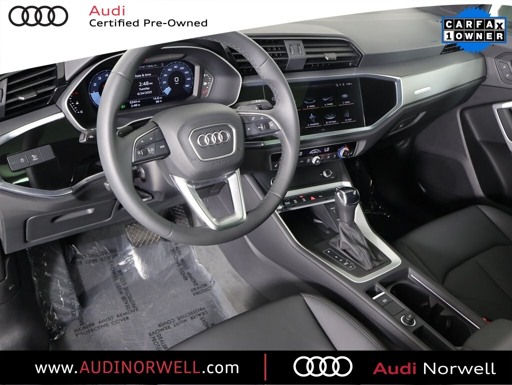 2025 Audi Q3 S line Premium photo 2